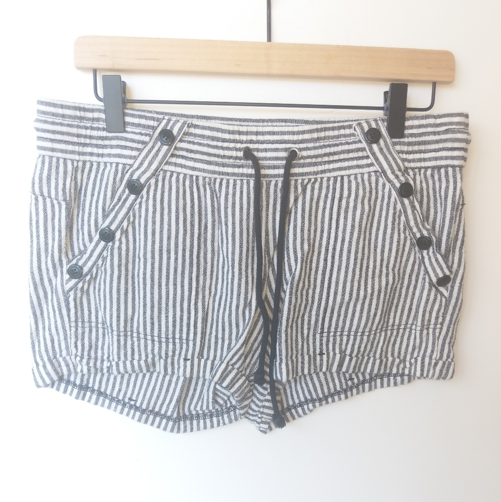 Rewind‎ shorts with drawstring, size 9